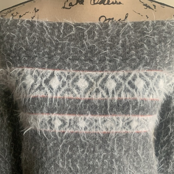 Sleeping On Snow Faroe Fuzzy Off Shoulder Sweater Sz Small - Picture 6 of 13
